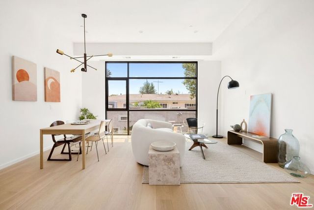 1227 N Formosa Avenue 2, West Hollywood, CA 90046