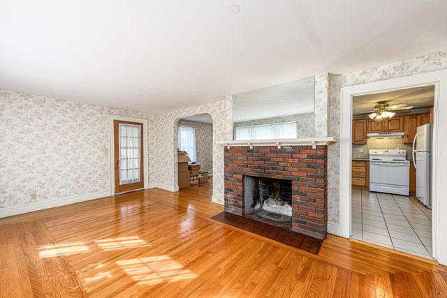 36 Bayard Avenue, North Haven, CT 06473
