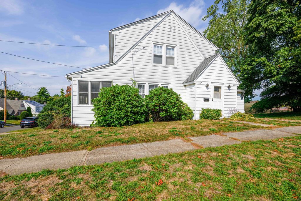 36 Bayard Avenue, North Haven, CT 06473