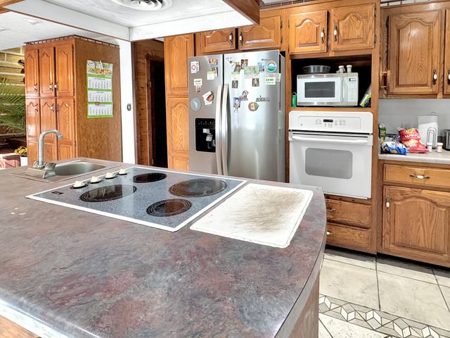 480 Hickman Shores Rd, Dover, TN 37058