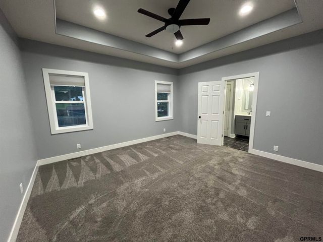 1010 Avenue E, Plattsmouth, NE 68048