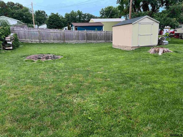 1010 Avenue E, Plattsmouth, NE 68048