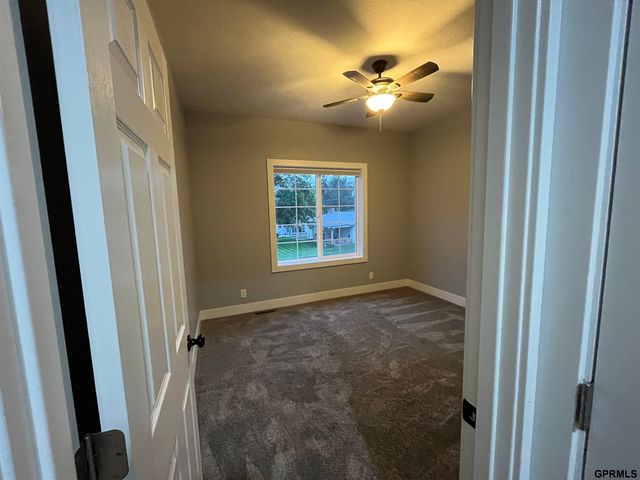 1010 Avenue E, Plattsmouth, NE 68048