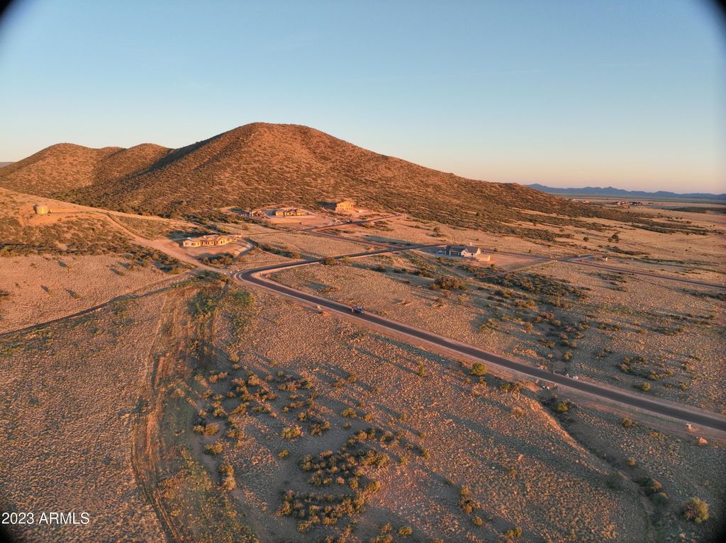 Image 5 of property listing at 10690 E Woven Gold Way 54, Prescott Valley, AZ 86314