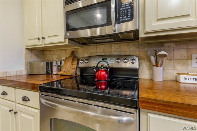 2715 Forest, Northport, AL 35476