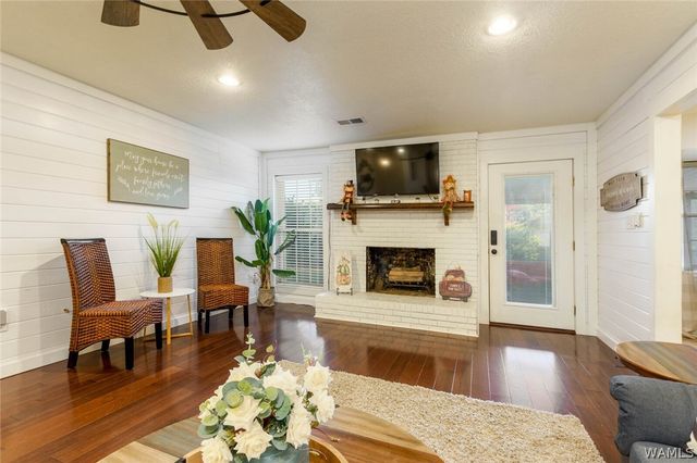 2715 Forest, Northport, AL 35476