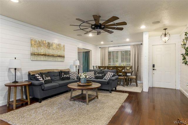 2715 Forest, Northport, AL 35476