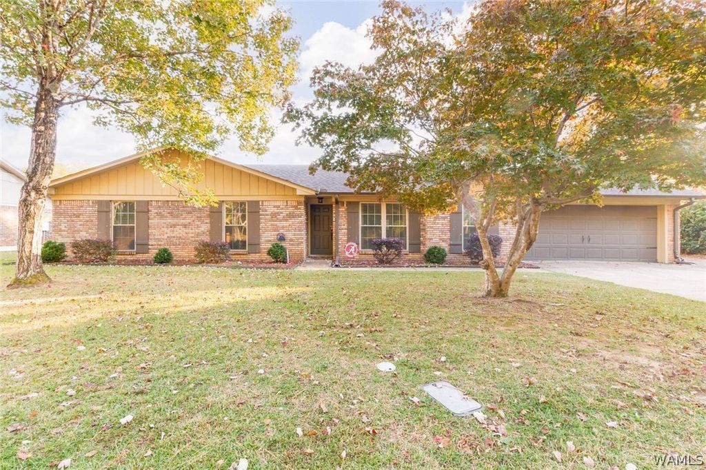2715 Forest, Northport, AL 35476