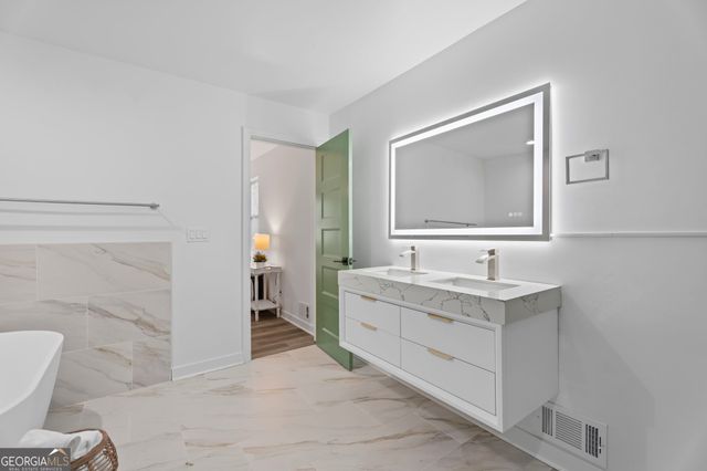 30 Roseberry Drive, Stockbridge, GA 30281