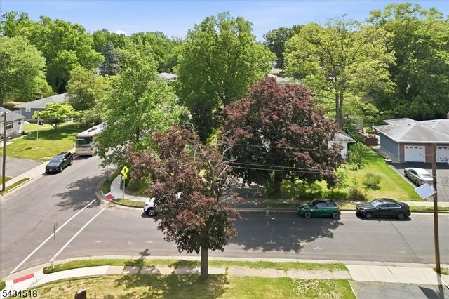 160 Hayes Ave, Clark Twp., NJ 07066