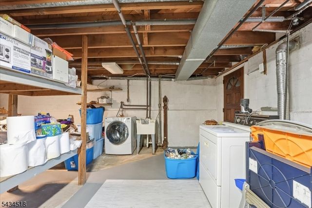 160 Hayes Ave, Clark Twp., NJ 07066