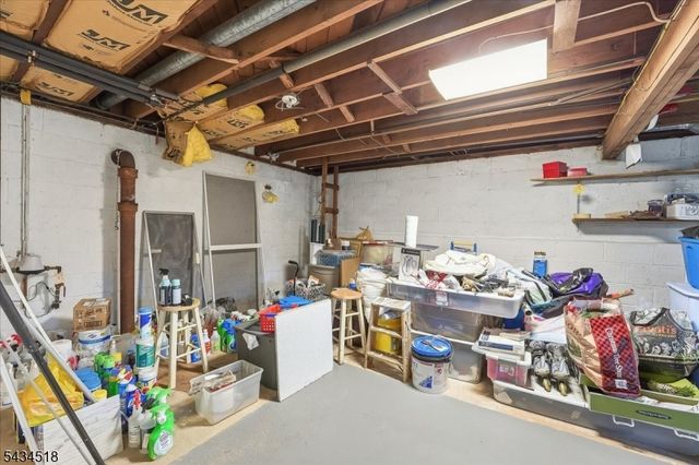 160 Hayes Ave, Clark Twp., NJ 07066