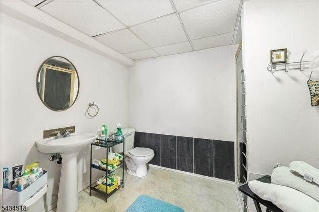 160 Hayes Ave, Clark Twp., NJ 07066