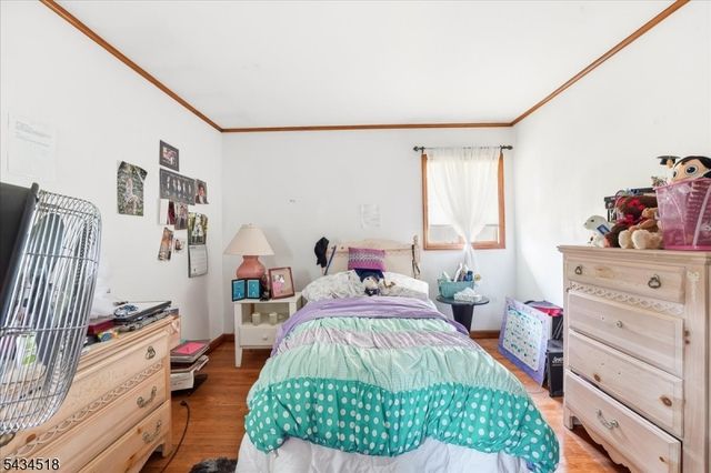160 Hayes Ave, Clark Twp., NJ 07066