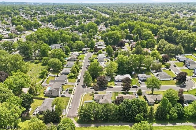 160 Hayes Ave, Clark Twp., NJ 07066