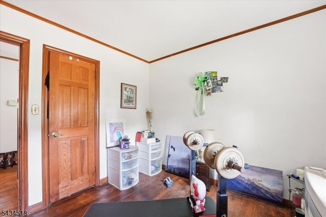 160 Hayes Ave, Clark Twp., NJ 07066