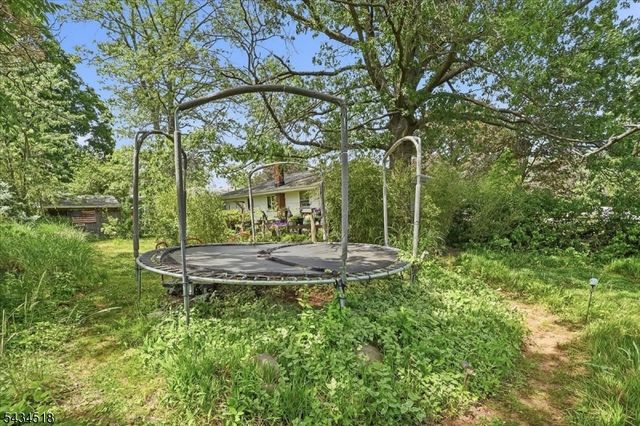 160 Hayes Ave, Clark Twp., NJ 07066