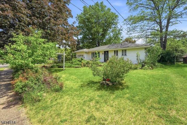 160 Hayes Ave, Clark Twp., NJ 07066
