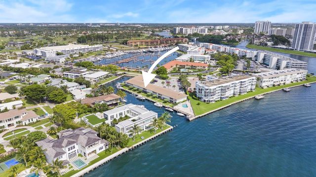 68 YACHT CLUB Drive 20, North Palm Beach, FL 33408