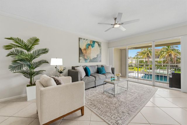 68 YACHT CLUB Drive 20, North Palm Beach, FL 33408