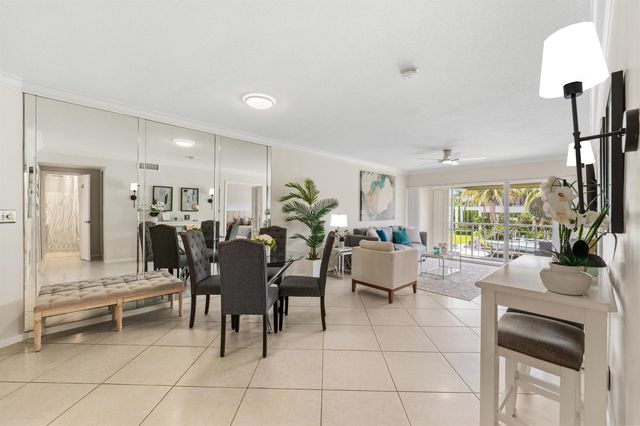 68 YACHT CLUB Drive 20, North Palm Beach, FL 33408