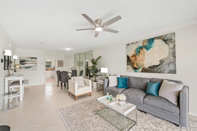 68 YACHT CLUB Drive 20, North Palm Beach, FL 33408