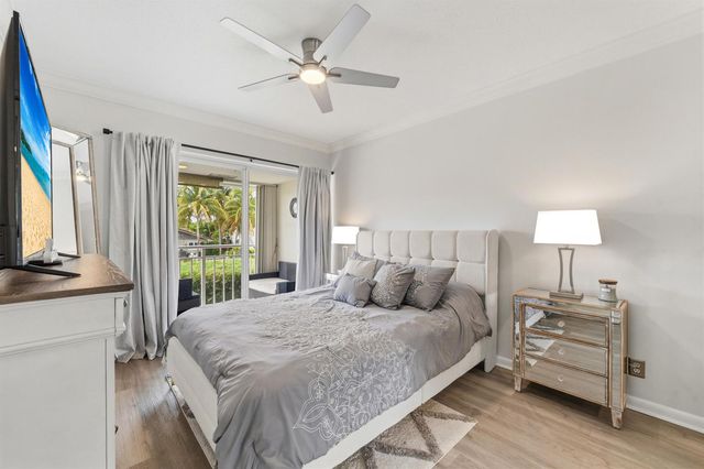 68 YACHT CLUB Drive 20, North Palm Beach, FL 33408