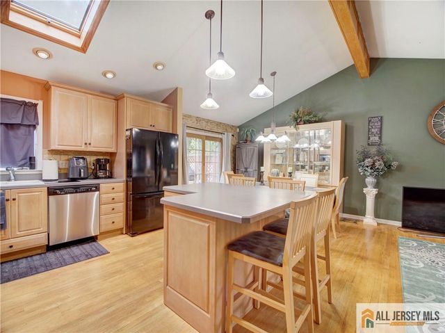 16 Marlow Road, East Brunswick, NJ 08816