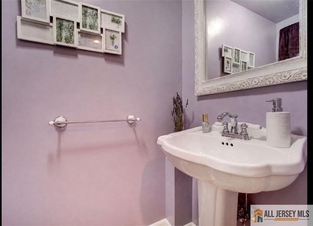 16 Marlow Road, East Brunswick, NJ 08816