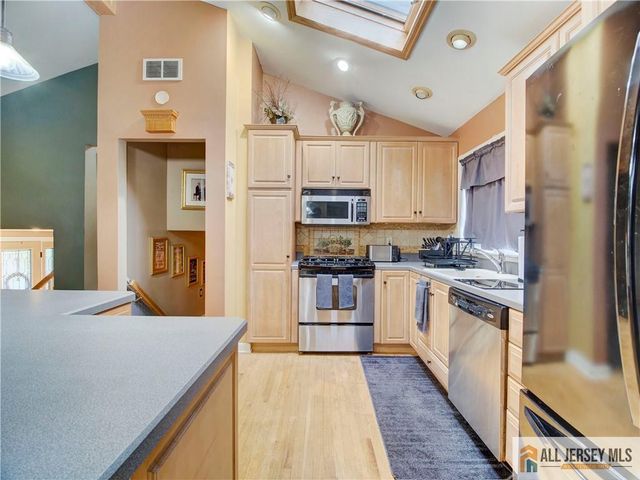 16 Marlow Road, East Brunswick, NJ 08816