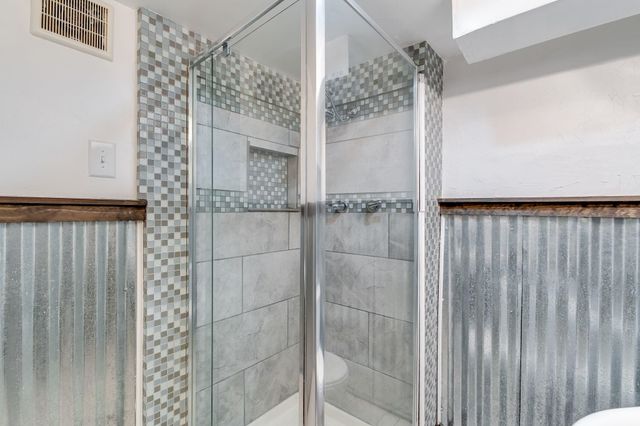 1024 S Vassar St, Wichita, KS 67218