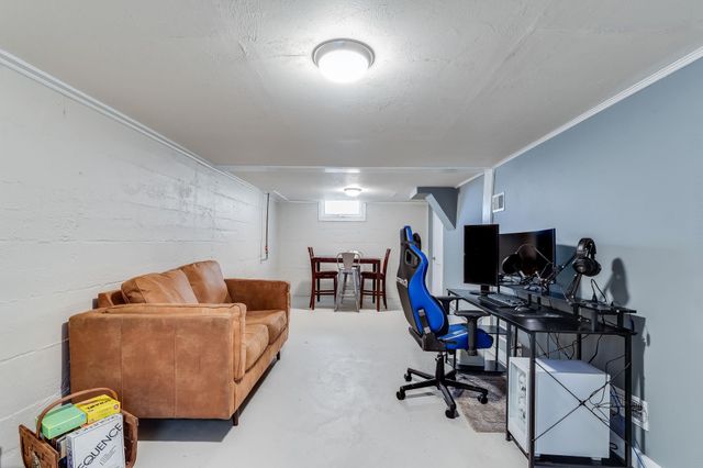 1024 S Vassar St, Wichita, KS 67218