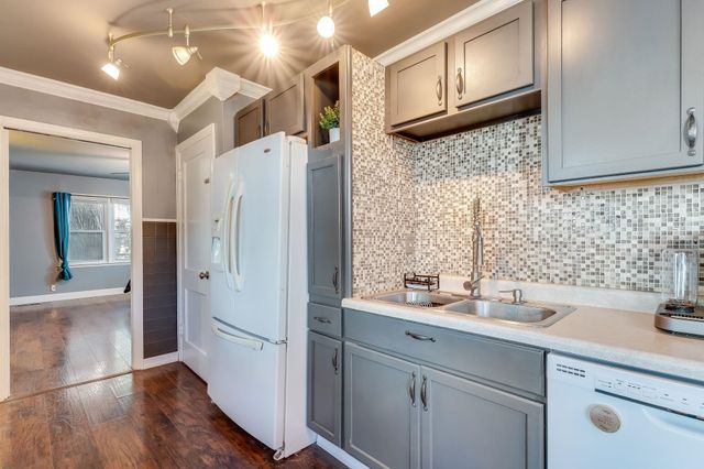 1024 S Vassar St, Wichita, KS 67218