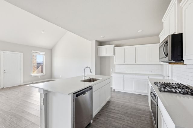 348 Braves Way, Lavon, TX 75166