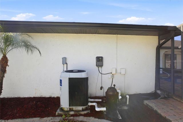 176 N WATERWAY DRIVE NW, Port Charlotte, FL 33952