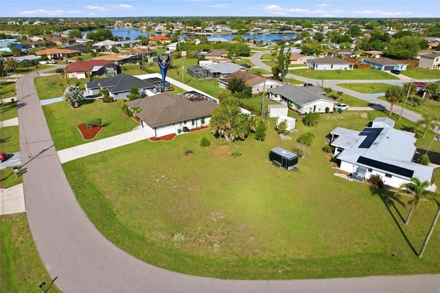 176 N WATERWAY DRIVE NW, Port Charlotte, FL 33952