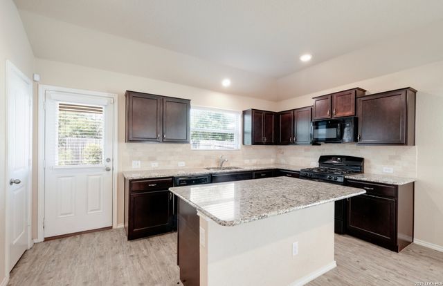 5249 Blue Ivy, Bulverde, TX 78163