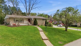 2675 Strathmore Ln, Bethel Park, PA 15102