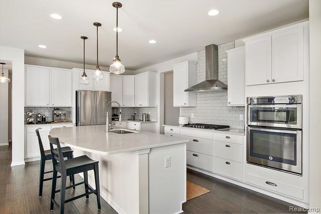 50723 Auburndale Court, Canton, MI 48187