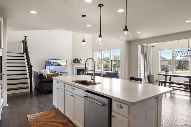 50723 Auburndale Court, Canton, MI 48187