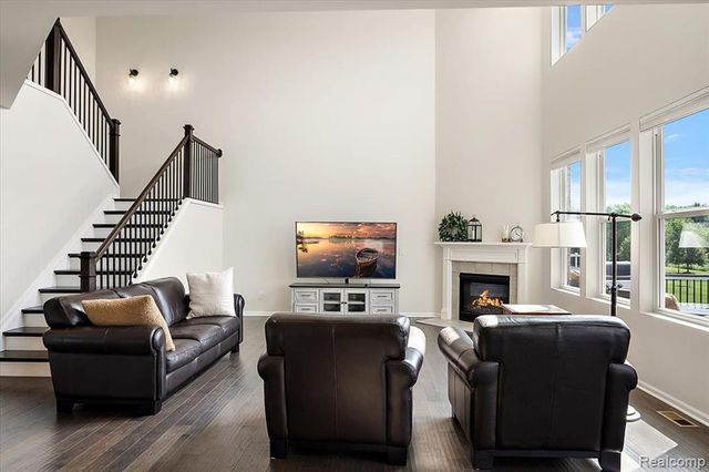 50723 Auburndale Court, Canton, MI 48187