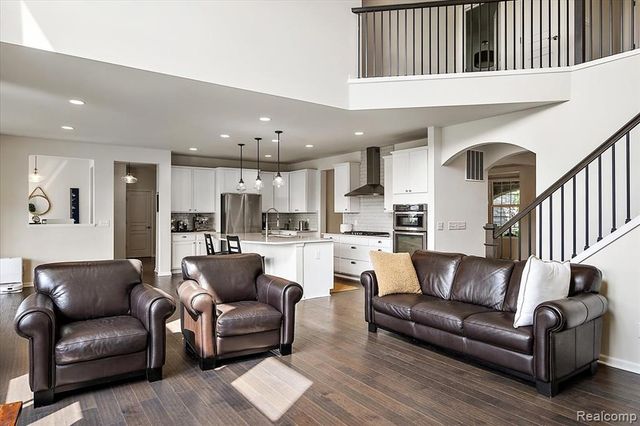 50723 Auburndale Court, Canton, MI 48187