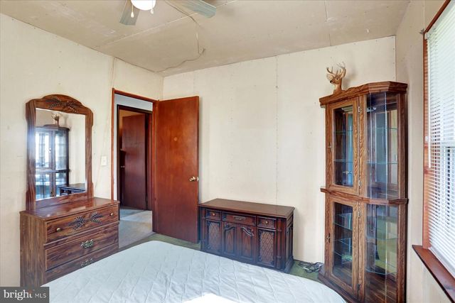 1814 FAIRGROUND RD, Liverpool, PA 17045