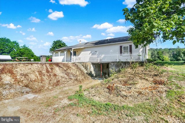 1814 FAIRGROUND RD, Liverpool, PA 17045