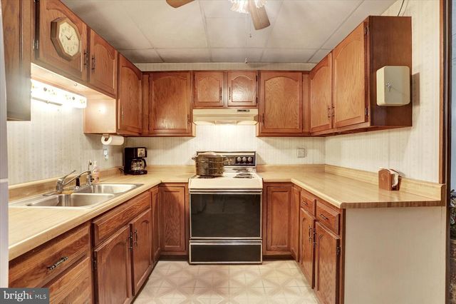 1814 FAIRGROUND RD, Liverpool, PA 17045