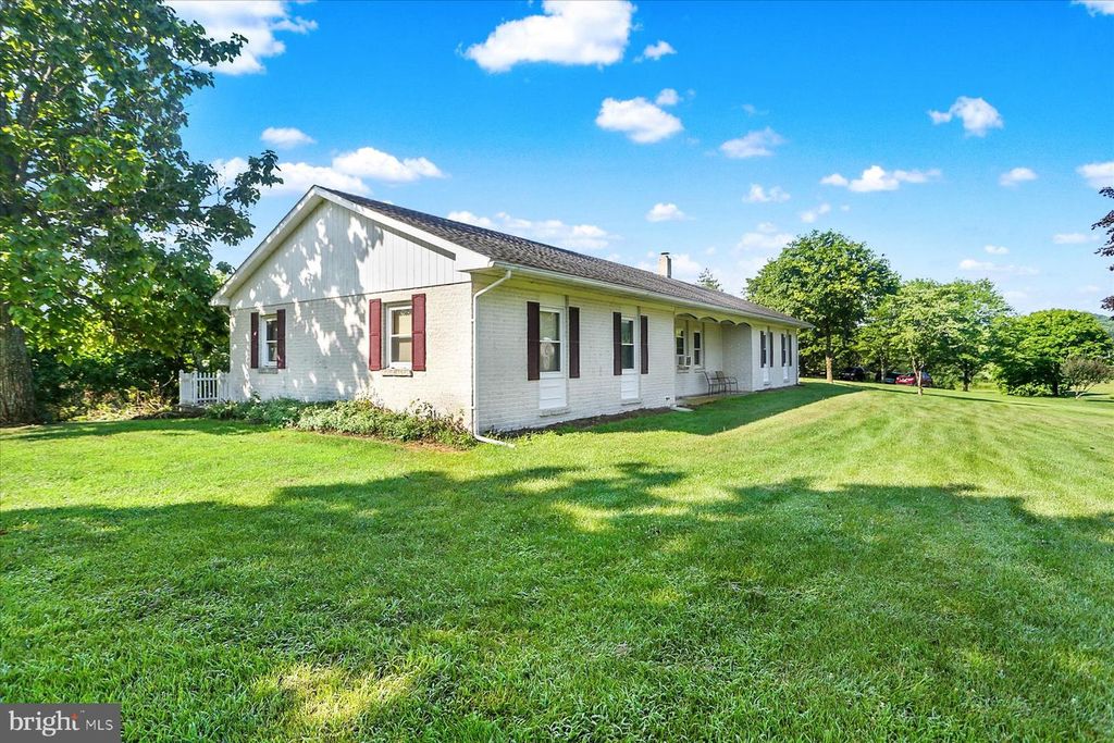 1814 FAIRGROUND RD, Liverpool, PA 17045