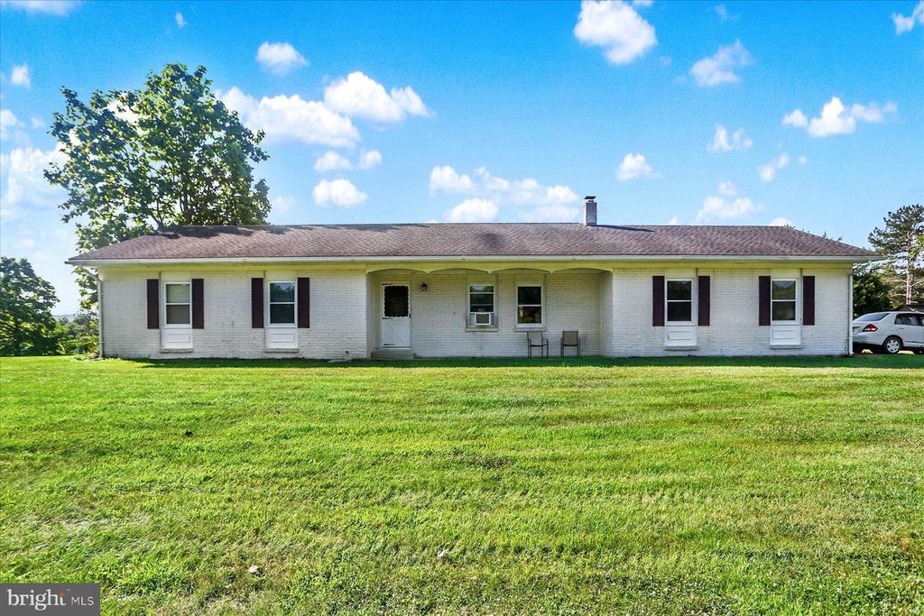 1814 FAIRGROUND RD, Liverpool, PA 17045