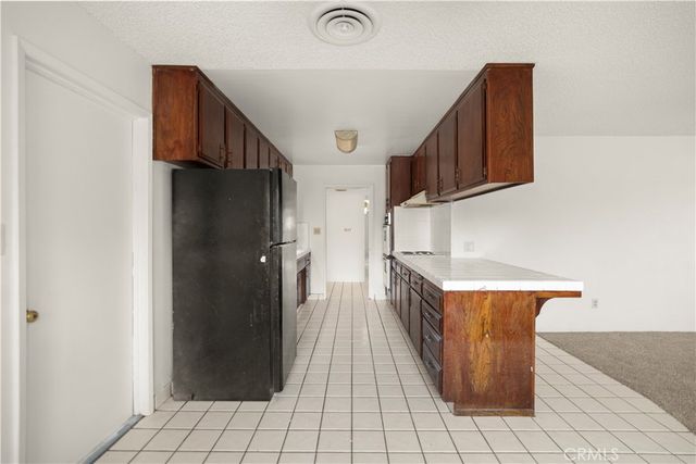 2504 Sutton Place, Bakersfield, CA 93309