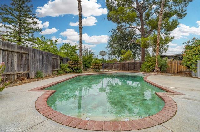 2504 Sutton Place, Bakersfield, CA 93309