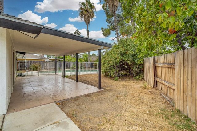 2504 Sutton Place, Bakersfield, CA 93309